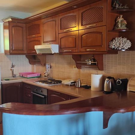 Q Bay Apartments Кєпаро Екстер'єр фото